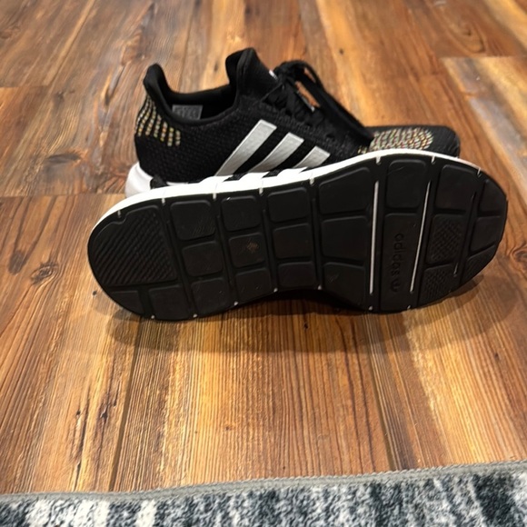 Adidas Black and White Sneakers with Mesh Upper - Picture 5 of 6